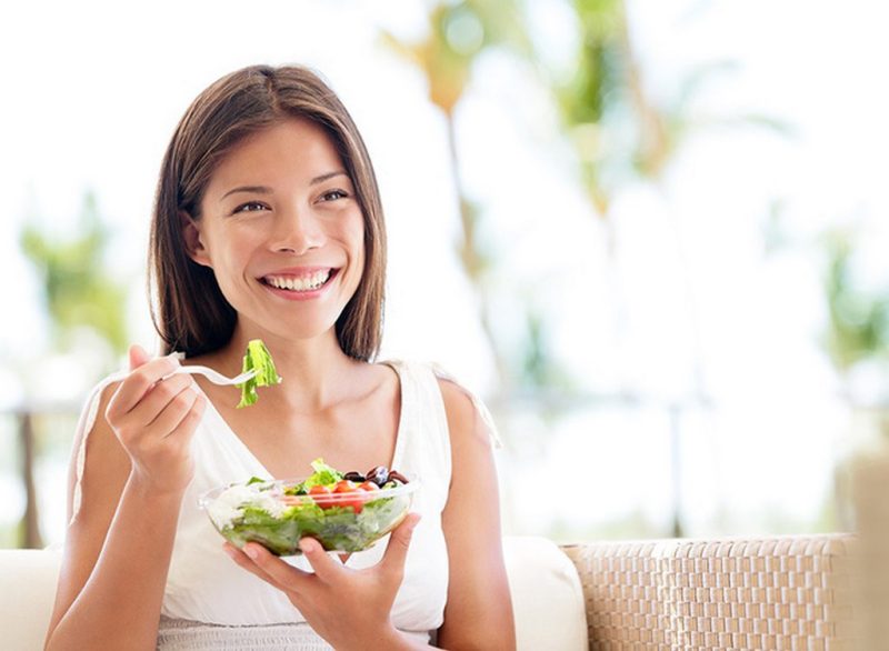 Chế độ ăn Eat clean giúp cơ thể no lâu, hạn chế các chất béo xấu